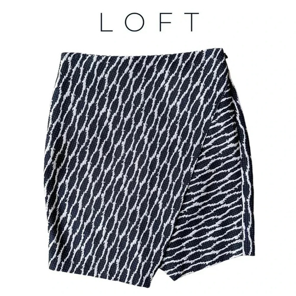 LOFT | NWOT | FAUX WRAP SKIRT BLUE WHITE SIDE ZIP | SIZE: XS - Picture 1 of 7